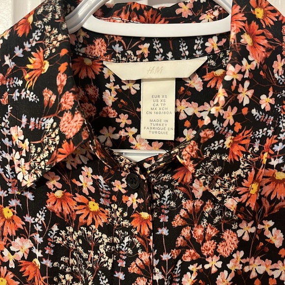 H&M Tunic Blouse - Picture 3 of 3